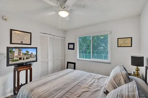 6096 Huntwick Terrace Delray Beach FL 33484