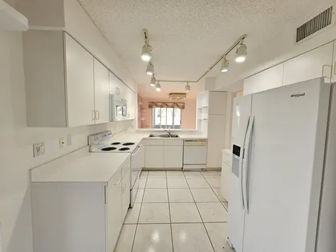 9963 Seacrest Circle Boynton Beach FL 33437