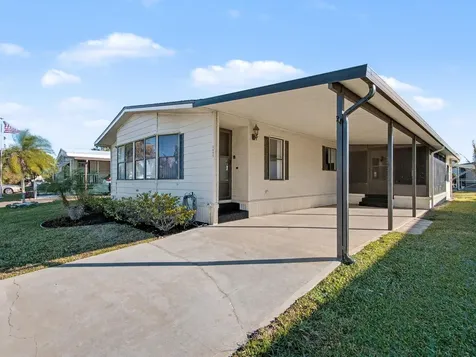 7843 Se Saratoga Drive Hobe Sound FL 33455