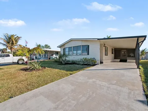 7843 Se Saratoga Drive Hobe Sound FL 33455