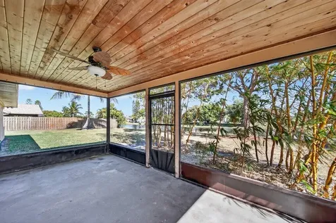 2097 Se Mantua Street Port Saint Lucie FL 34952