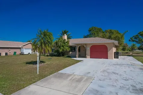 2097 Se Mantua Street Port Saint Lucie FL 34952