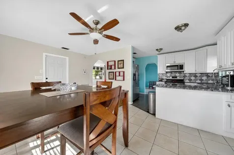 2097 Se Mantua Street Port Saint Lucie FL 34952