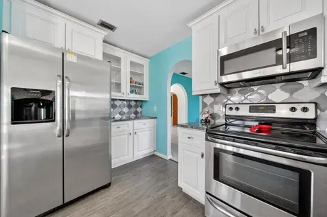 2097 Se Mantua Street Port Saint Lucie FL 34952