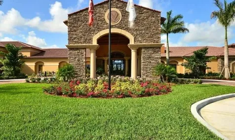 10295 SW Indian Lilac Trail Port Saint Lucie FL 34987