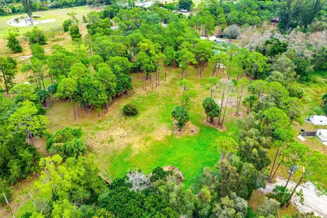 2195 F Road Loxahatchee Groves FL 33470