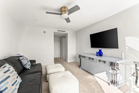 2427 Presidential Way West Palm Beach FL 33401