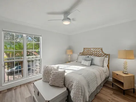 81 Via Verona Palm Beach Gardens FL 33418