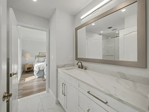 81 Via Verona Palm Beach Gardens FL 33418