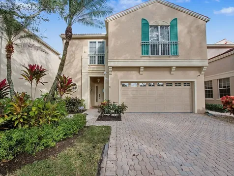 81 Via Verona Palm Beach Gardens FL 33418