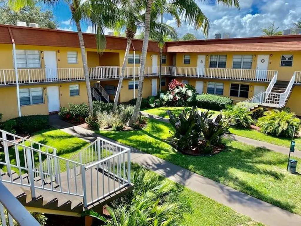 240 Croton Avenue Lantana FL 33462