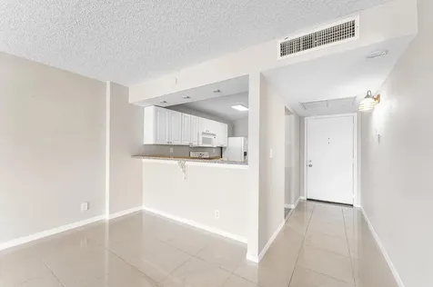 10 Royal Palm Way Boca Raton FL 33432
