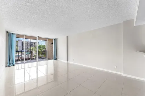 10 Royal Palm Way Boca Raton FL 33432