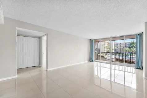 10 Royal Palm Way Boca Raton FL 33432