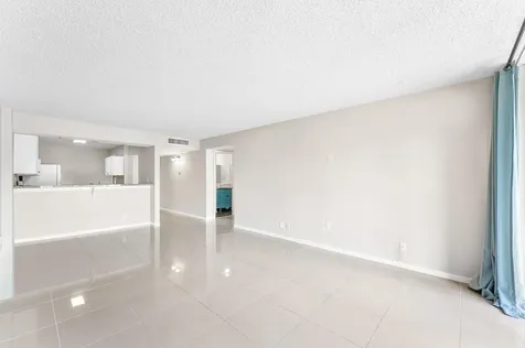 10 Royal Palm Way Boca Raton FL 33432