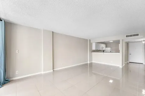 10 Royal Palm Way Boca Raton FL 33432