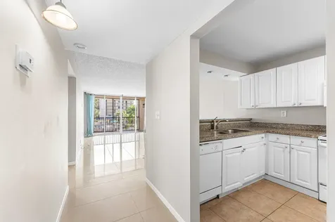 10 Royal Palm Way Boca Raton FL 33432