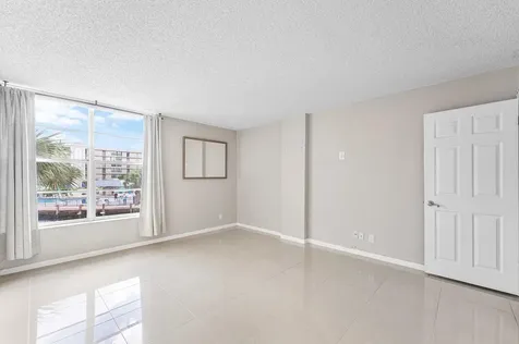 10 Royal Palm Way Boca Raton FL 33432