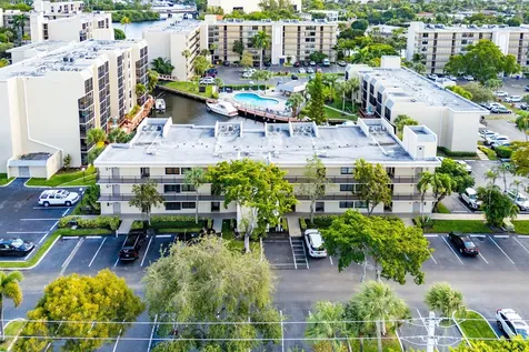 10 Royal Palm Way Boca Raton FL 33432