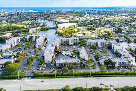 10 Royal Palm Way Boca Raton FL 33432