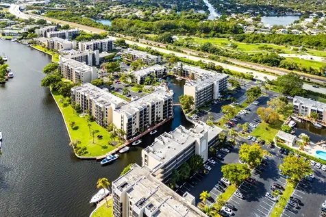 10 Royal Palm Way Boca Raton FL 33432