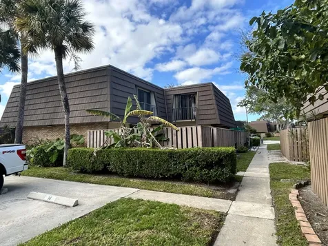 705 7th Court Palm Beach Gardens FL 33410