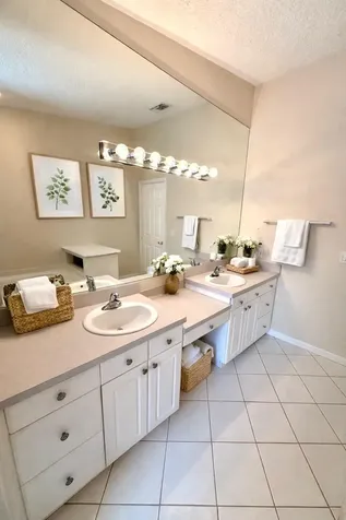 619 Se Forgal Street Port Saint Lucie FL 34983