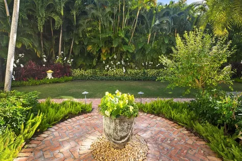 9 Via Vizcaya Palm Beach FL 33480