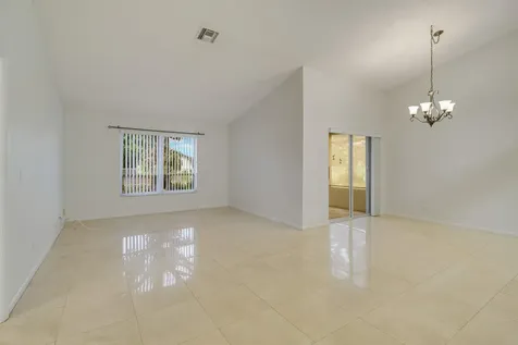 6209 Pond Tree Court Greenacres FL 33463