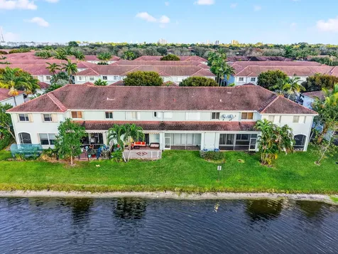 2138 Oakmont Drive Riviera Beach FL 33404