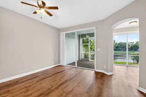 2138 Oakmont Drive Riviera Beach FL 33404