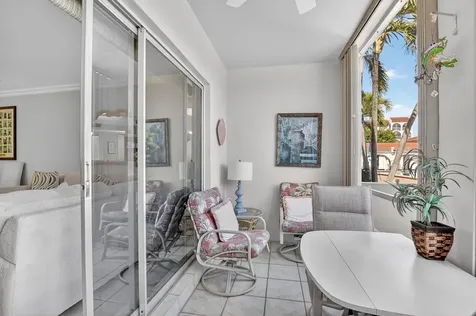 250 Ne 20th Street Boca Raton FL 33431