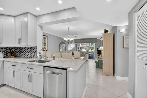 250 Ne 20th Street Boca Raton FL 33431