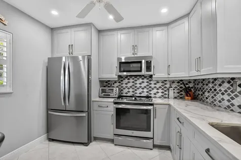 250 Ne 20th Street Boca Raton FL 33431