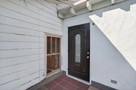 704 N Dixie Highway Lantana FL 33462