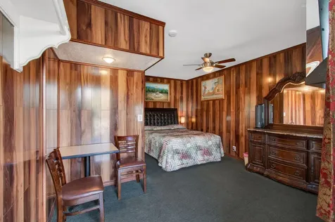 704 N Dixie Highway Lantana FL 33462