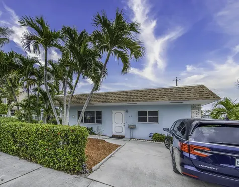 32 Ocean Breeze Lake Worth Beach FL 33460