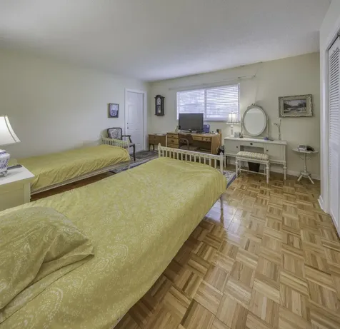 32 Ocean Breeze Lake Worth Beach FL 33460