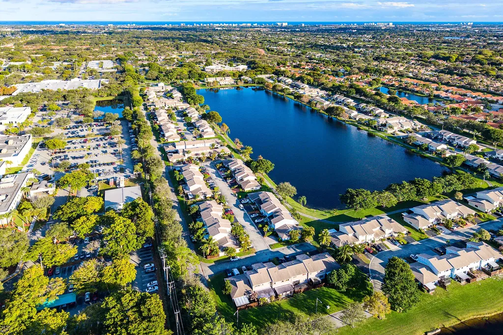 5326 Jog Lane Delray Beach FL 33484