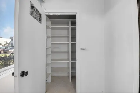 450 Piedmont J Delray Beach FL 33484