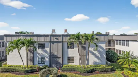 450 Piedmont J Delray Beach FL 33484