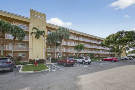 4723 Lucerne Lakes Boulevard Lake Worth FL 33467