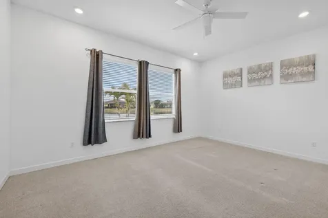 607 Se Mulberry Way Port Saint Lucie FL 34984