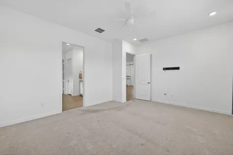 607 Se Mulberry Way Port Saint Lucie FL 34984