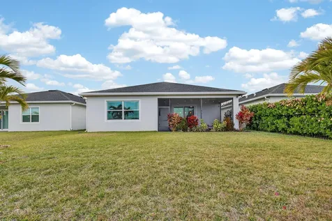607 Se Mulberry Way Port Saint Lucie FL 34984