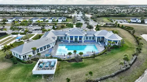 607 Se Mulberry Way Port Saint Lucie FL 34984