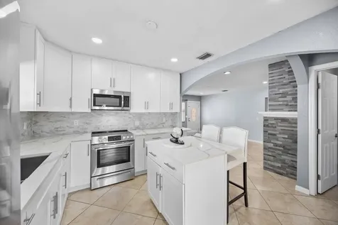 913 Bradley Court West Palm Beach FL 33405