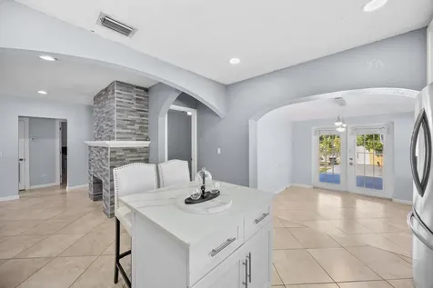 913 Bradley Court West Palm Beach FL 33405