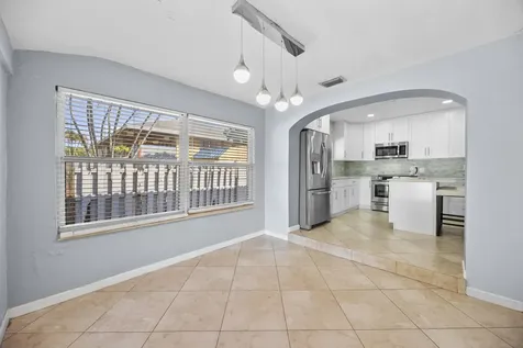 913 Bradley Court West Palm Beach FL 33405