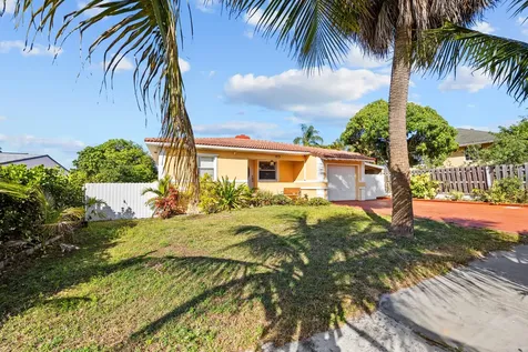 913 Bradley Court West Palm Beach FL 33405